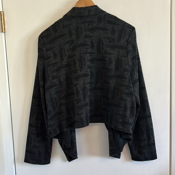 Addition Elle VGUC black and grey design open cardigan, longer waterfall front - Picture 10 of 10